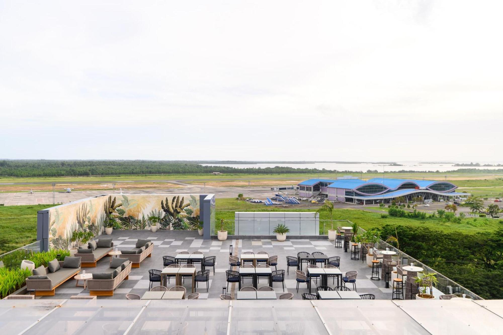 Aston Sorong Hotel & Conference Center Eksteriør billede
